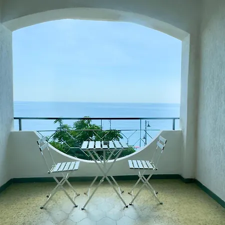 Finestra Sul Mare Gæstehus 4*
